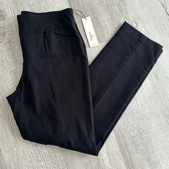 NWT Chico’s Slimming Black Stretch Pant Short - Picture 1 of 4